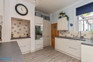 Kitchen- click for photo gallery